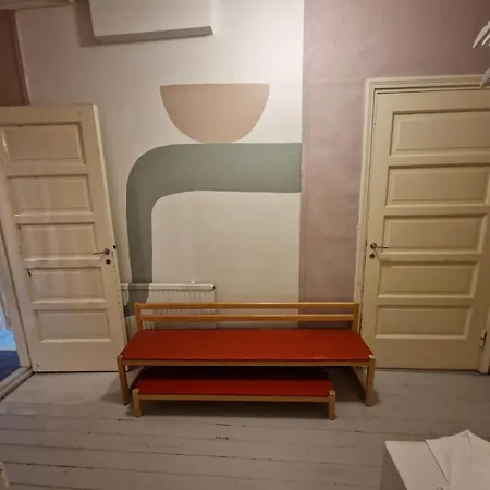 Idyllinen 1937 Vuoden Puutalon Kaksio Huoneisto *
